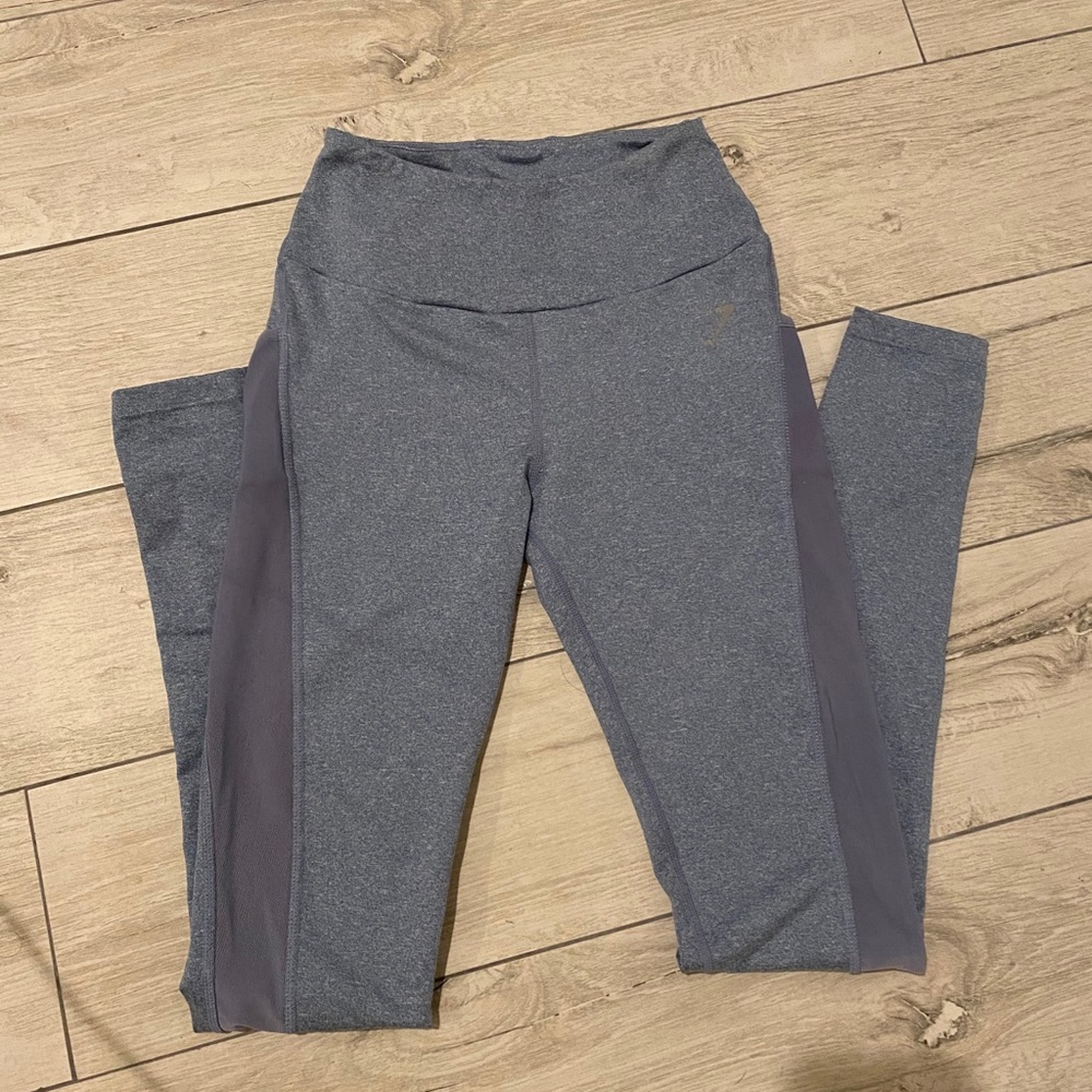 Gym shark leggings